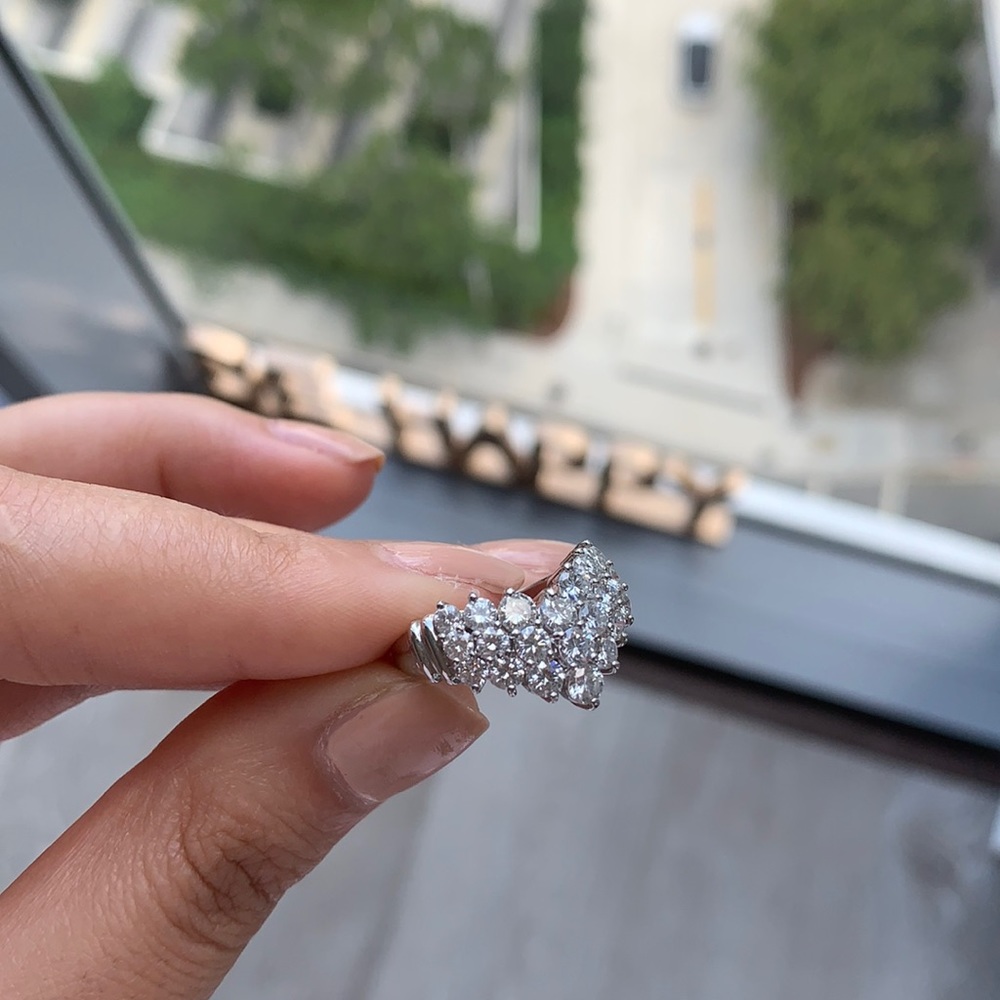 18k White diamond ring